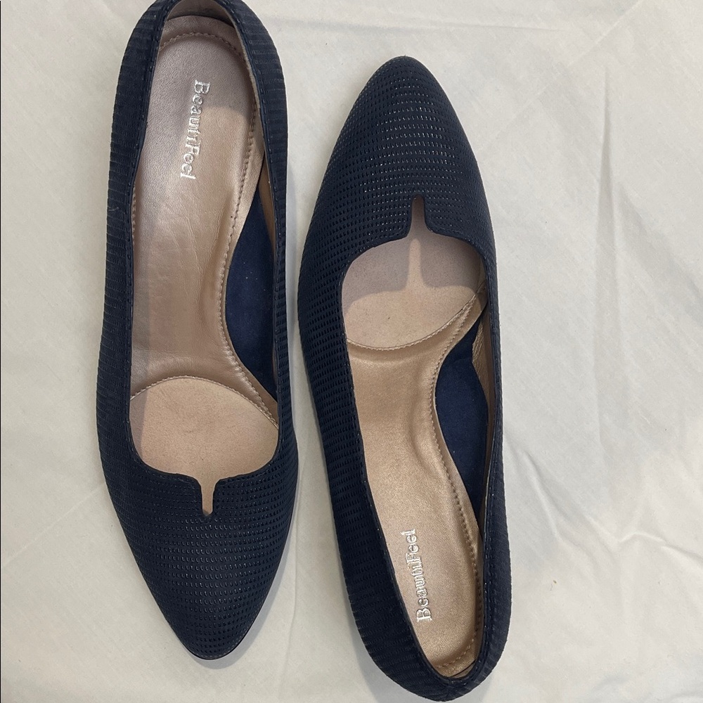 BeautiFeel Navy Textured Heels